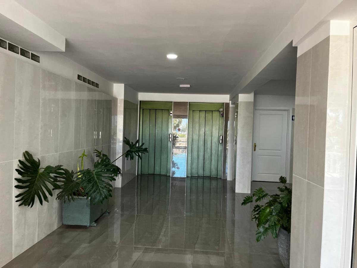 Borinquen Studio Apartment Playa Feñabe Exterior foto